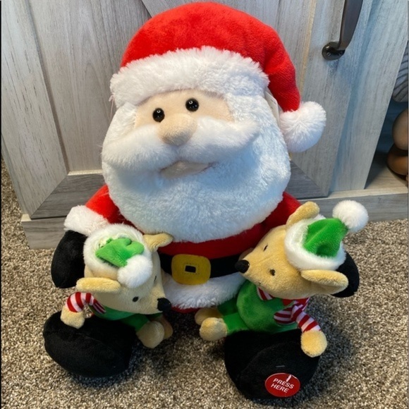 2016 Cuddle Barn Kris & The Kringles 12" Santa with Elf Helpers Animated Musical - Picture 5 of 7